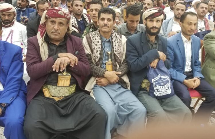 جامعة إب تحتفي بتخرج الدفعة السابعة من قسم الإدارة العامة