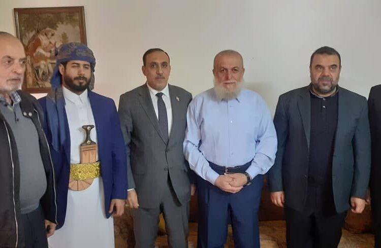 السفير اليمني يلتقي الشيخ عزام في دمشق