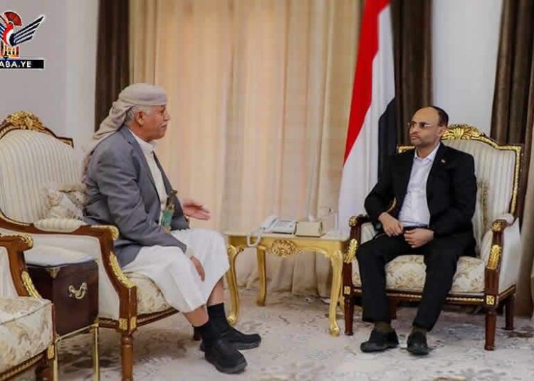 الرئيس_المشاط يلتقي محافظ_إب ويؤكد على أهمية تحسين الأداء الخدمي