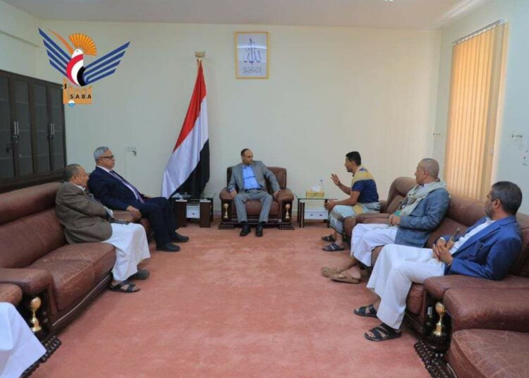 الرئيس المشاط يعتذر لمواطن