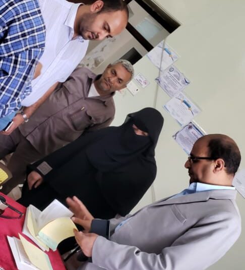 مستشار محافظة ذمار تزور هيئة مستشفى ذمار العام