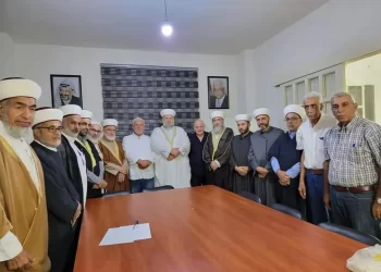 مجلس علماء فلسطين يزور حركة فتح في مكتبها في بيروت بوحدة صفنا ننتصر على عدونا ونحرر أرضنا