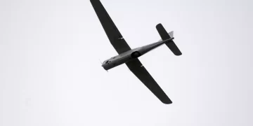 مصدر في حكومة صنعاء: طائراتنا تحلق فوق سقطرى للمرة الأولى منذ بداية الحرب