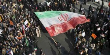 عبثا يحاولون اسقاط الثورة الاسلامية في ايران