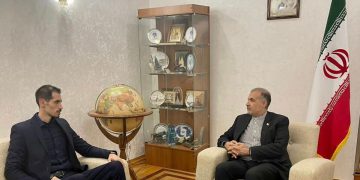 لقاء ودي في موسكو يجمع الدكتور أمير الجعفري بالسفير كاظم جلالي