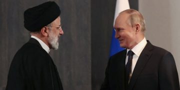 بوتين ورئيسي يبحثان هاتفيا الأجندة الروسية الإيرانية والوضع في سوريا