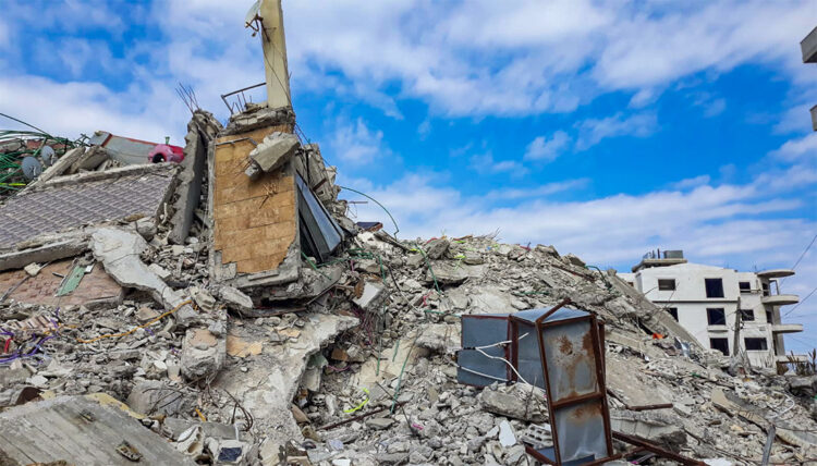 ممثل المرجعية يوجه بالتكفل بعلاج المصابين جراء الزالزال والمرضى والمصابين بالسرطان من ابناء الشعب السوري على نفقة العتبة الحسينية