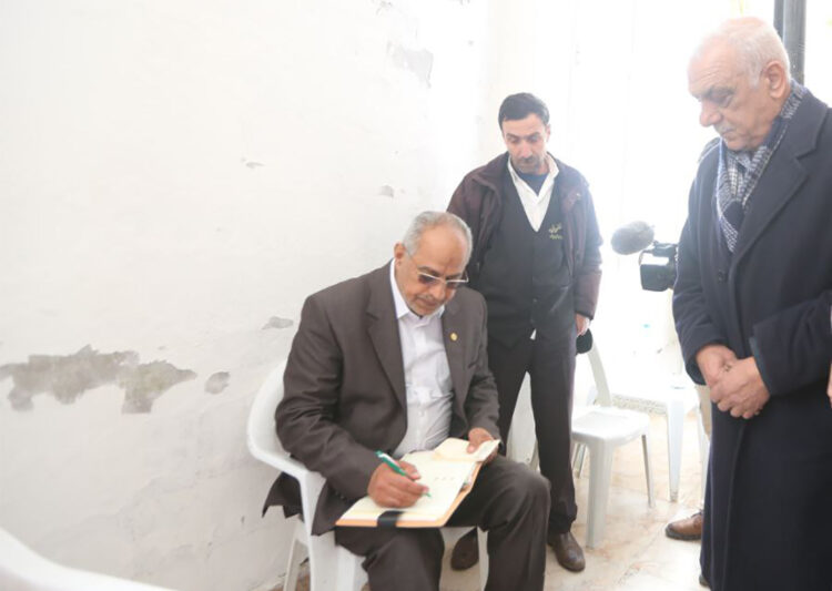 قافلة الاغاثة التابعة للعتبة الحسينية تشرف ميدانيا على متابعة العوائل المتضررة والحكومة السورية تسلمها (8) مخازن كبيرة في مرفأ اللاذقية