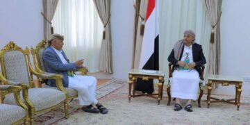 فخامة المشير الركن مهدي المشاط رئيس المجلس السياسي الأعلى يلتقي محافظ إب عبدالواحد صلاح