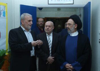 فضل الله في إفطار تكريمي لجمعية الإرشاد والإصلاح لمواجهة كل ألوان التعصب والخرافة والتحلل القيمي والأخلاقي