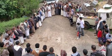 محافظ محافظة الضالع يقوم بمهمة وطنية  إجتماعية