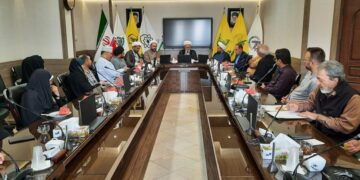 بحضور الأمانة العامة للمجلس الأعلى.. حجة الاسلامة فرزانة يلتقي جمعاً من السينمائيين في حوزة خراسان الرضوية