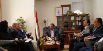 نائب وزير المغتربين ومنسق الأمم المتحدة يناقشان قضايا المغتربين_ صنعاء