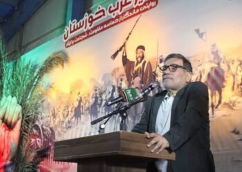 شمخاني: العشائر العربية في خوزستان مخلصة ومُضحية للثورة وإيران