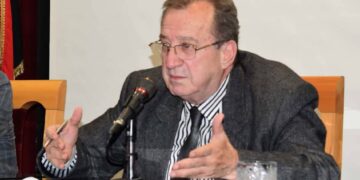 سورية حصن وعرين وشعب وقائد