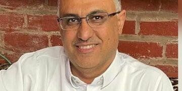 الدكتور صادق يحيي محمد الشامي في سطور