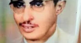 قصيدة  أيا قمم العروبة قد سئمنا ——