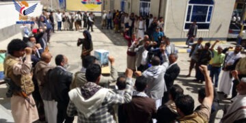 وقفة تضامنية لفرع شركة النفط بإب مع الشعب الفلسطيني