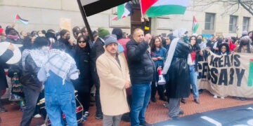 تظاهرة للجالية اليمنية في نيويورك تضامنا مع غزة